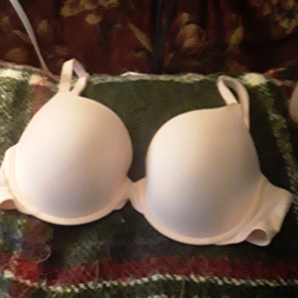 VS pink lightly lined bra(light pink)